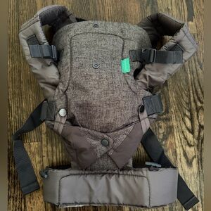 Infantino carrier